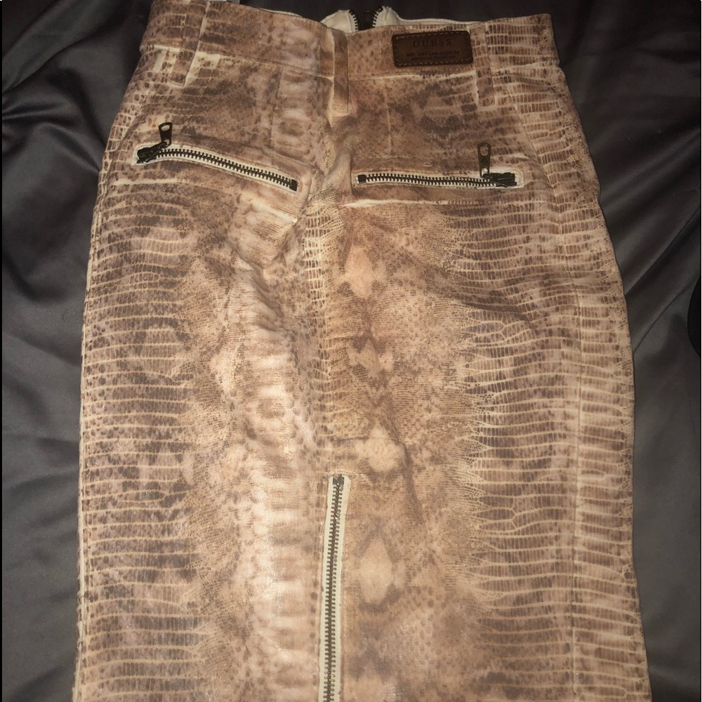 Guess Skirt size 23